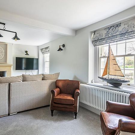 The Belle - A Lovingly Converted Grade II Listed Home From Home In 贝克韦尔 外观 照片