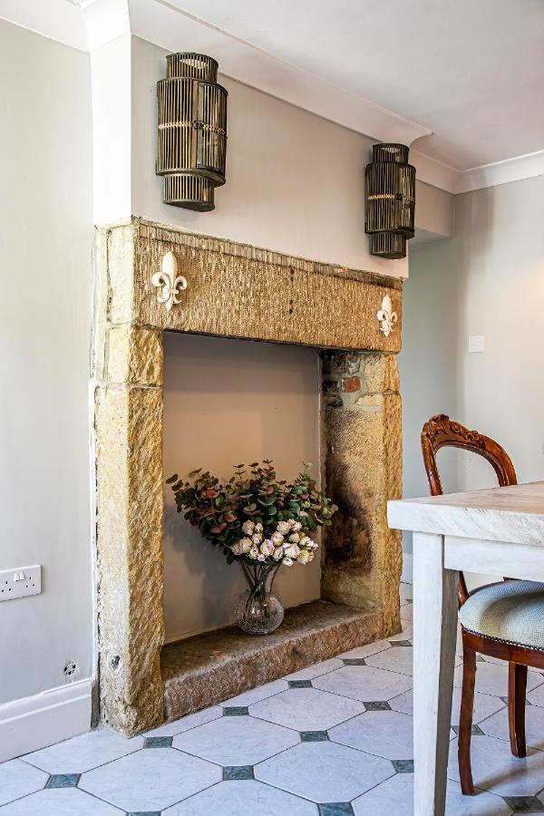 The Belle - A Lovingly Converted Grade II Listed Home From Home In 贝克韦尔 外观 照片